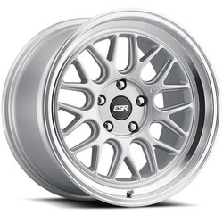 ESR CR1 HYPER SILVER 18x8.5 5X114.3 ET30 CB72.56